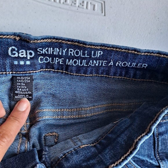 Gap Skinny Roll Up Jeans - Picture 4 of 6
